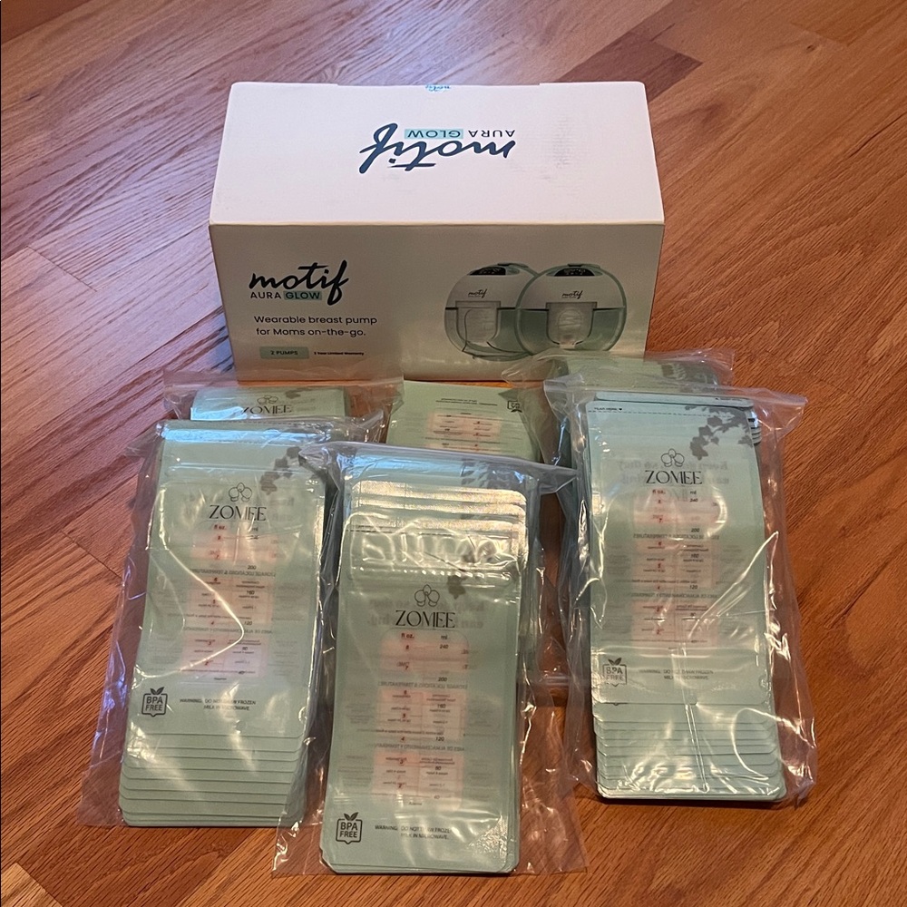 NEW Motif Aura Glow Pump & Zomee Milk Storage Bags